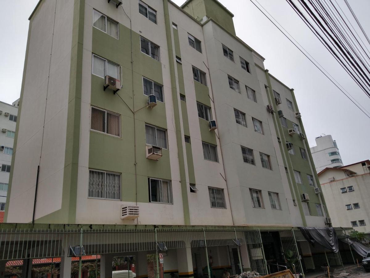 Apartamento No Centrão, Próximo Ao Shopping Atlântico Balneário Camboriú